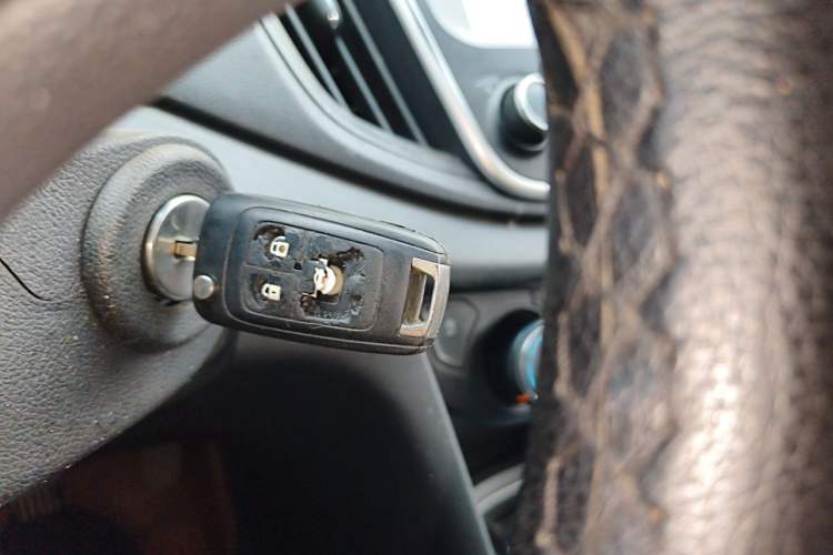 Used Chevrolet Cavalier 2019 320 Manual Enjoyment Edition Vehicle Key