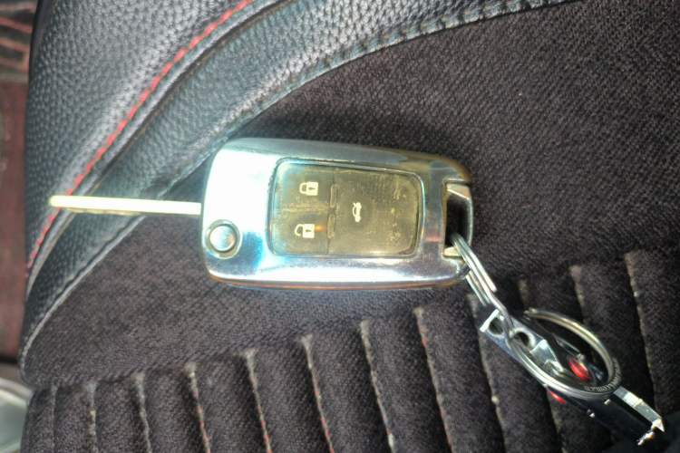 Used Chevrolet Cavalier 2019 320 Automatic Enjoyment with Sunroof Vehicle Key