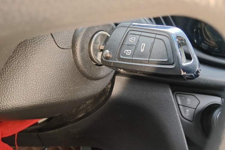 Used Chevrolet Cavalier 2019 320 Automatic Enjoyment with Sunroof Vehicle Key