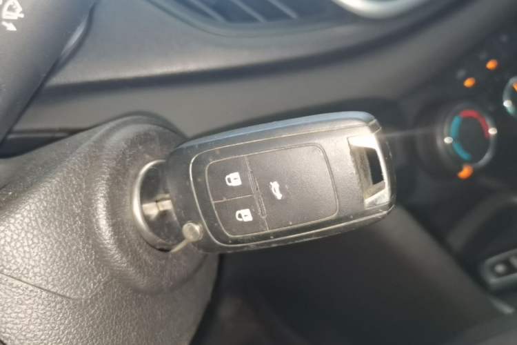 Used Chevrolet Cavalier 2019 320 Manual Xinyue Edition Vehicle Key
