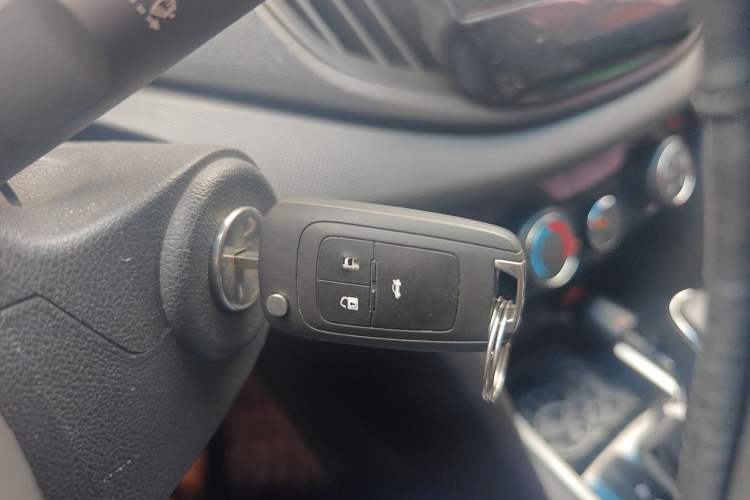 Used Chevrolet Cavalier 2019 320 Automatic Enjoyment with Sunroof Vehicle Key