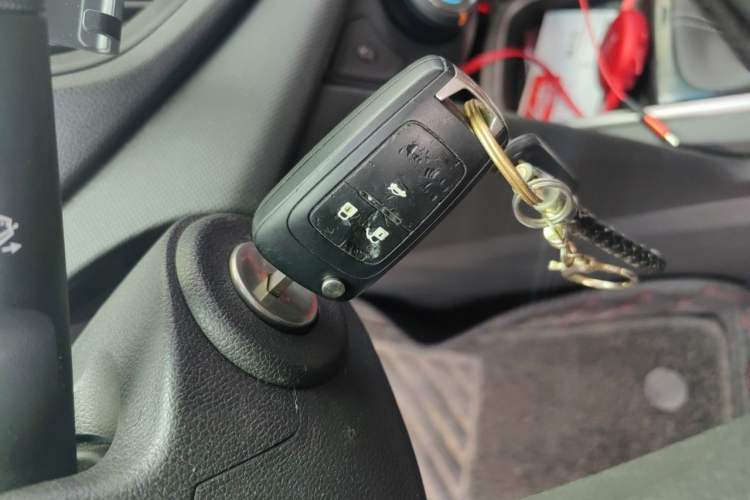 Used Chevrolet Cavalier 2019 320 Manual Xinyue Edition Vehicle Key