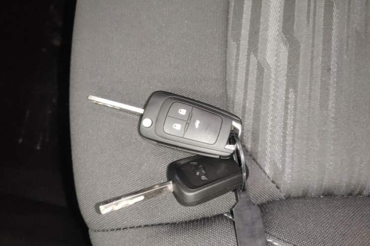 Used Chevrolet Cavalier 2019 320 Automatic Enjoyment with Sunroof Vehicle Key