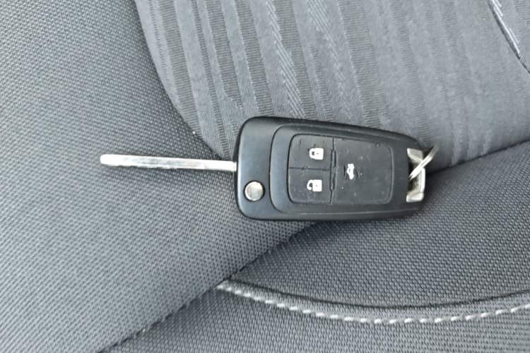 Used Chevrolet Cavalier 2019 320 Automatic Enjoyment with Sunroof Vehicle Key