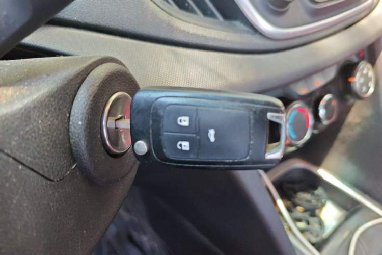 Used Chevrolet Cavalier 2019 320 Manual Xinyue Edition Vehicle Key