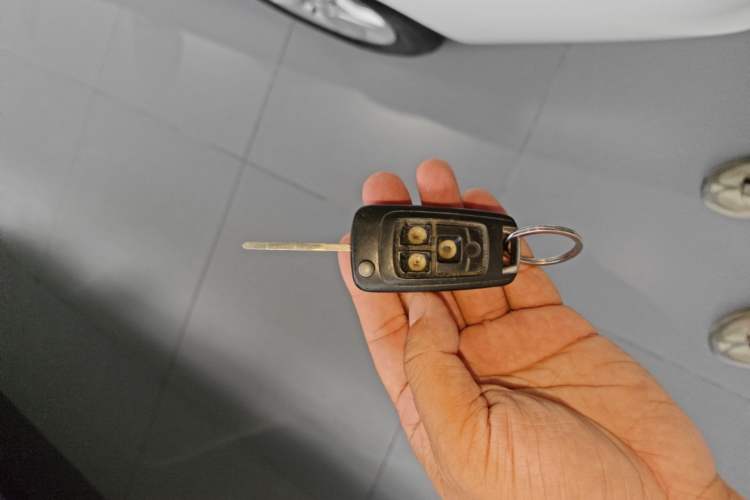 Used Chevrolet Cavalier 2019 320 Manual Xinyue Edition Vehicle Key