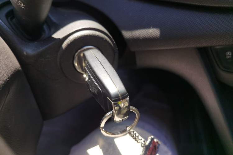 Used Chevrolet Cavalier 2019 320 Manual Xinyue Edition Vehicle Key