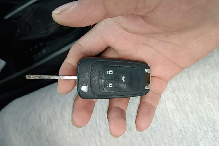 Used Chevrolet Cavalier 2019 320 Automatic Enjoyment with Sunroof Vehicle Key