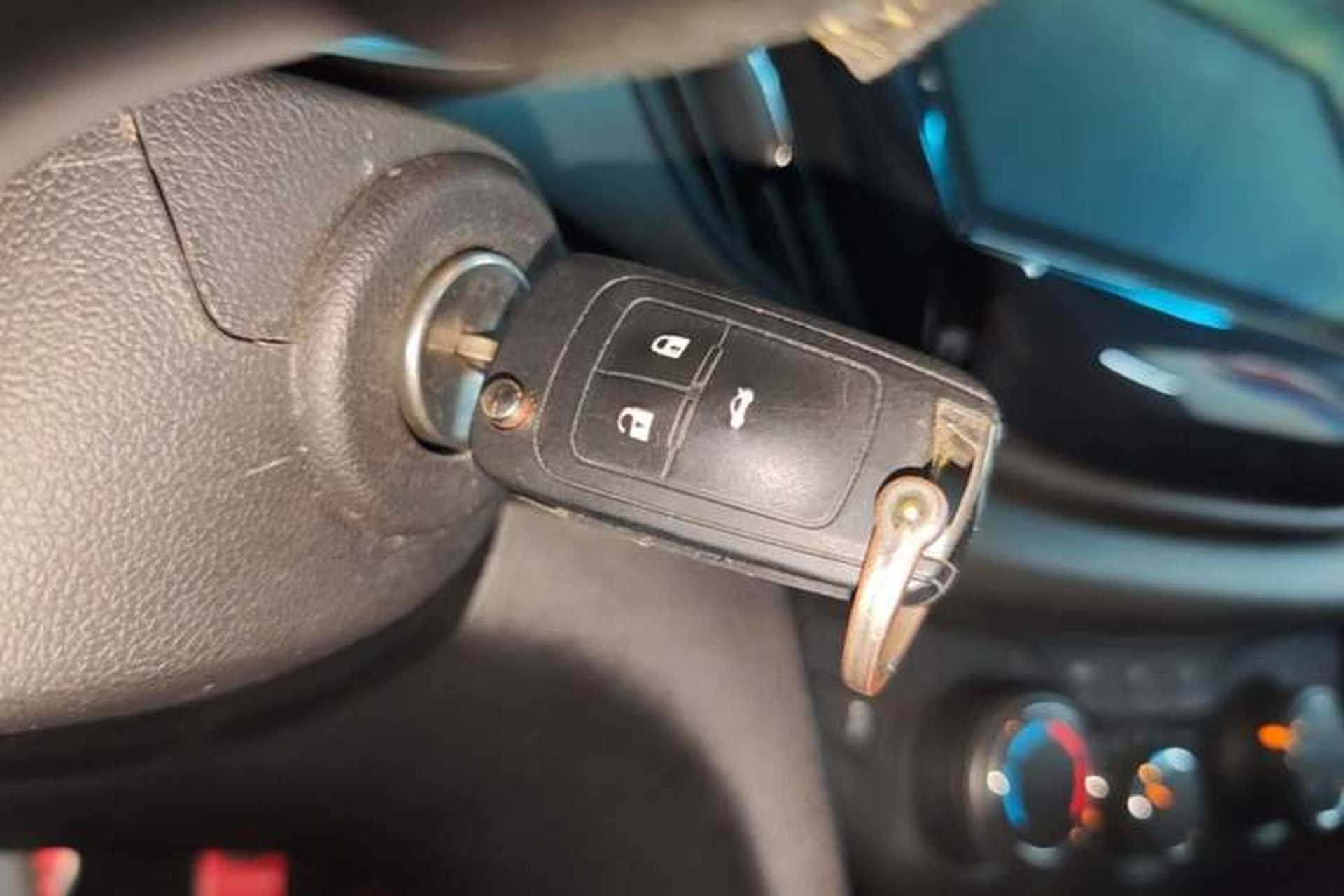 Used Chevrolet Cavalier 2019 320 Automatic Enjoyment with Sunroof Vehicle Key
