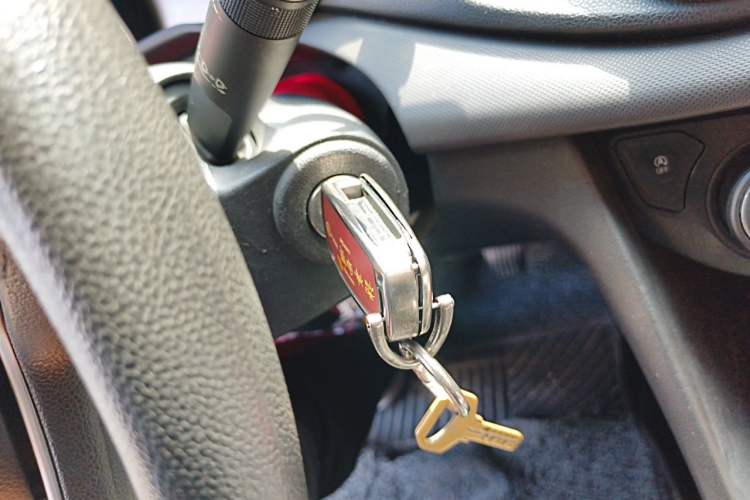 Used Chevrolet Cavalier 2019 320 Manual Xinyue Edition Vehicle Key
