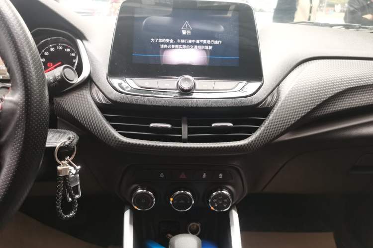 Used Chevrolet Cavalier 2020 Redline 325T Automatic Xinshang Edition China VI Standard Audio And AC Panel