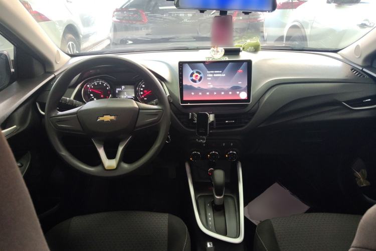 Used Chevrolet Cavalier 2020 325T Automatic Enjoyment Edition Center Console