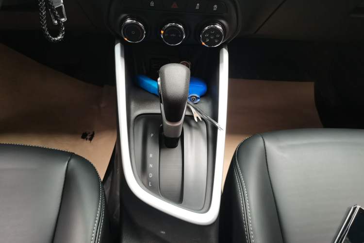 Used Chevrolet Cavalier 2020 Redline 325T Automatic Xinshang Edition China VI Standard Gear Lever
