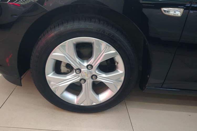 Used Chevrolet Cavalier 2020 325T Automatic Enjoyment Edition Left Front Wheel Hub