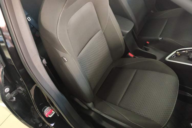 Used Chevrolet Cavalier 2020 325T Automatic Enjoyment Edition Right Front Seat