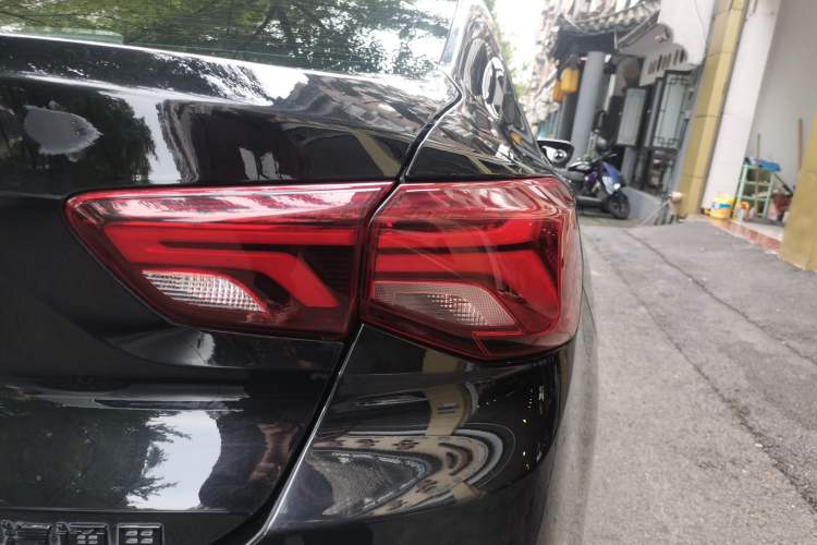 Used Chevrolet Cavalier 2020 Redline 325T Automatic Xinshang Edition China VI Standard Right Rear Taillight