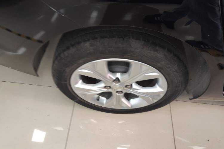 Used Chevrolet Cavalier 2020 325T Automatic Enjoyment Edition Right Rear Wheel Hub