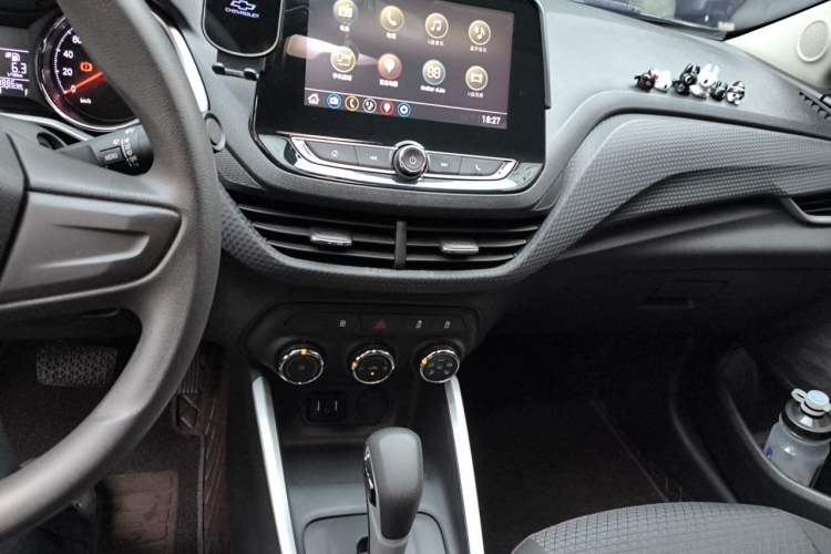 Used Chevrolet Cavalier 2020 Redline 325T Automatic Xinshang Edition China VI Standard Audio And AC Panel