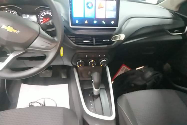 Used Chevrolet Cavalier 2020 325T Automatic Enjoyment Edition Audio And AC Panel