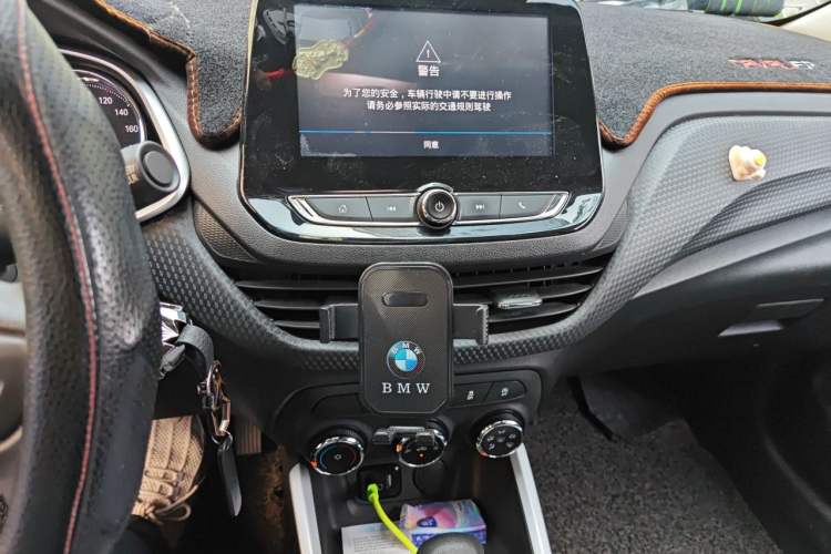 Used Chevrolet Cavalier 2020 Redline 325T Automatic Xinshang Edition China VI Standard Audio And AC Panel