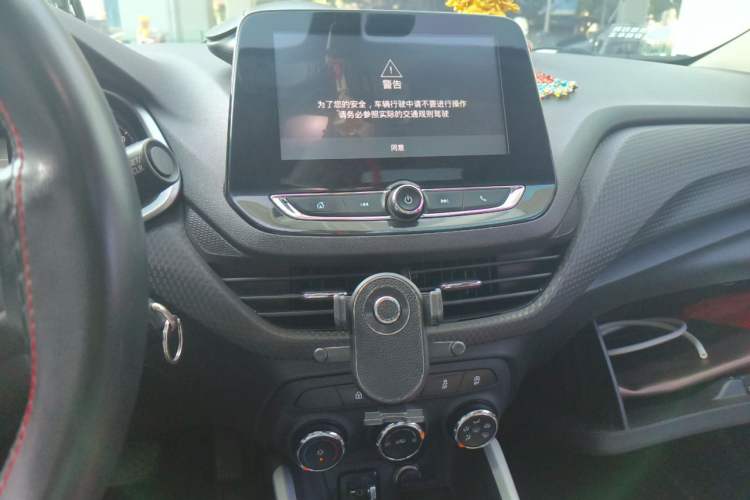 Used Chevrolet Cavalier 2020 Redline 325T Automatic Xinshang Edition China VI Standard Audio And AC Panel
