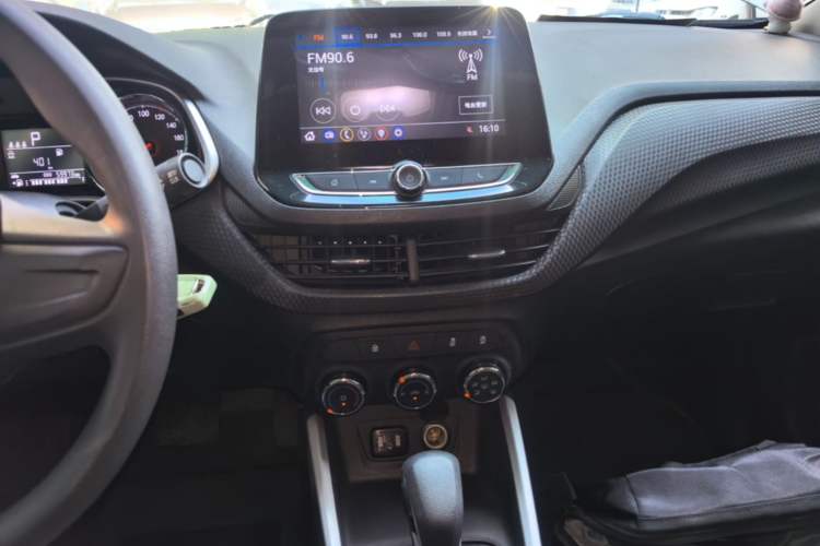 Used Chevrolet Cavalier 2020 Redline 325T Automatic Xinshang Edition China VI Standard Audio And AC Panel