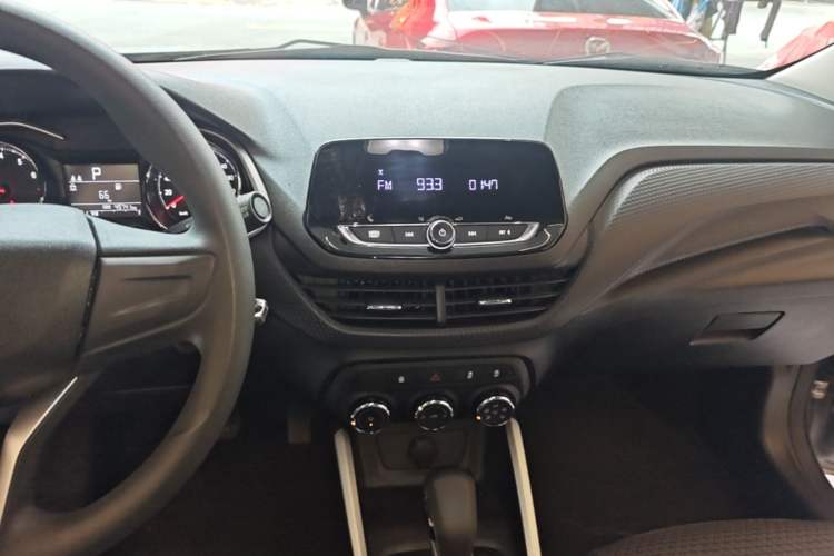 Used Chevrolet Cavalier 2020 325T Automatic Enjoyment Edition Audio And AC Panel