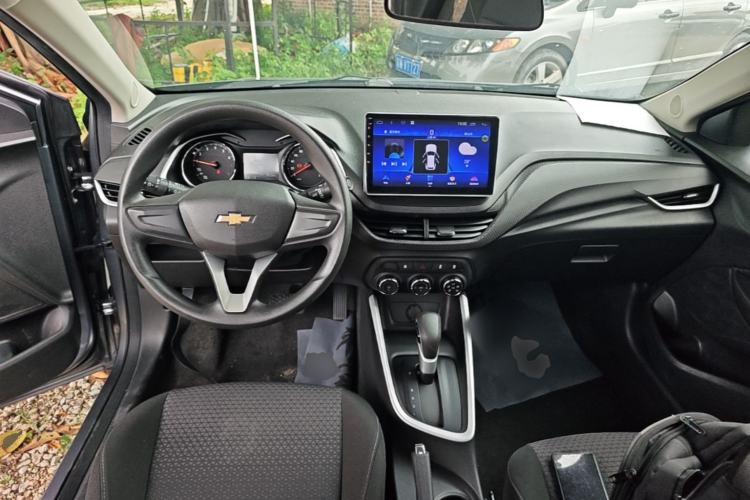 Used Chevrolet Cavalier 2020 325T Automatic Enjoyment Edition Center Console