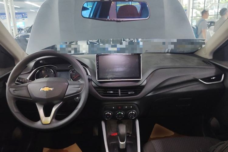 Used Chevrolet Cavalier 2020 325T Automatic Enjoyment Edition Center Console