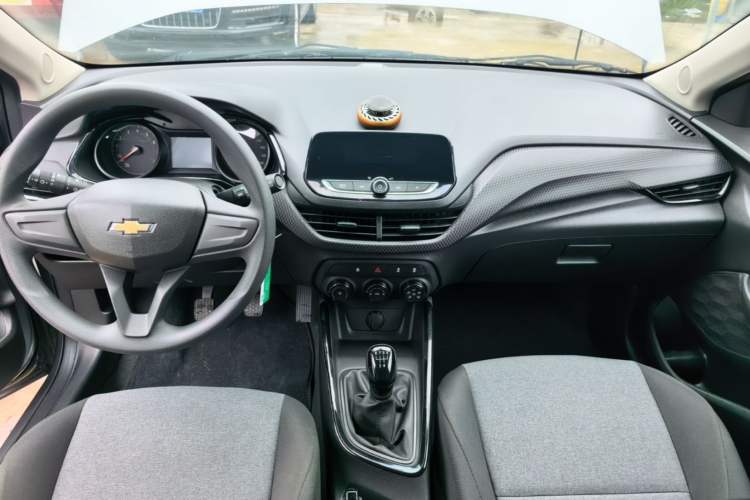 Used Chevrolet Cavalier 2020 320 Manual Enjoyment Edition Center Console
