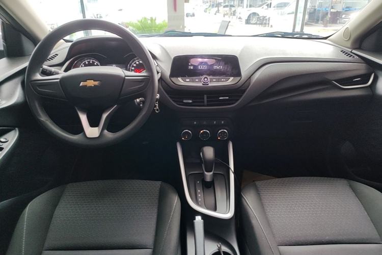 Used Chevrolet Cavalier 2020 325T Automatic Enjoyment Edition Center Console