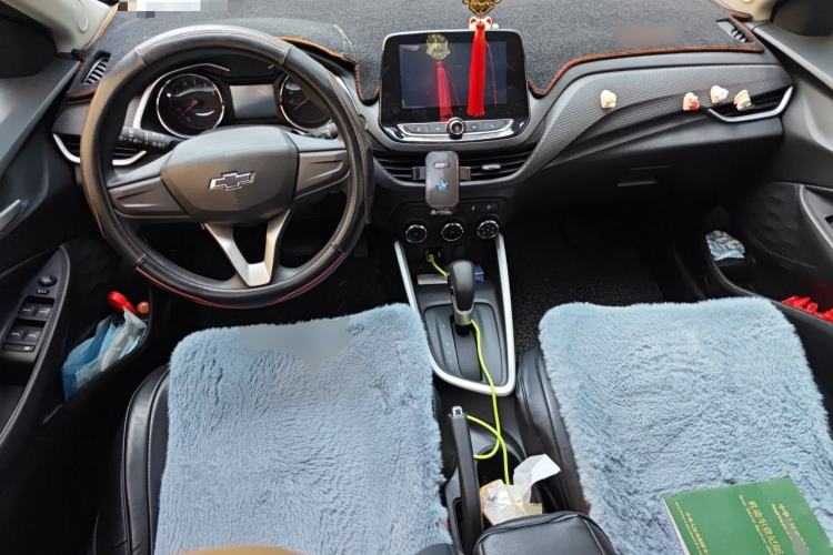 Used Chevrolet Cavalier 2020 Redline 325T Automatic Xinshang Edition China VI Standard Center Console