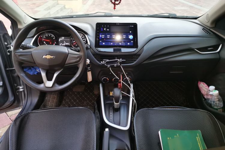 Used Chevrolet Cavalier 2020 325T Automatic Enjoyment Edition Center Console