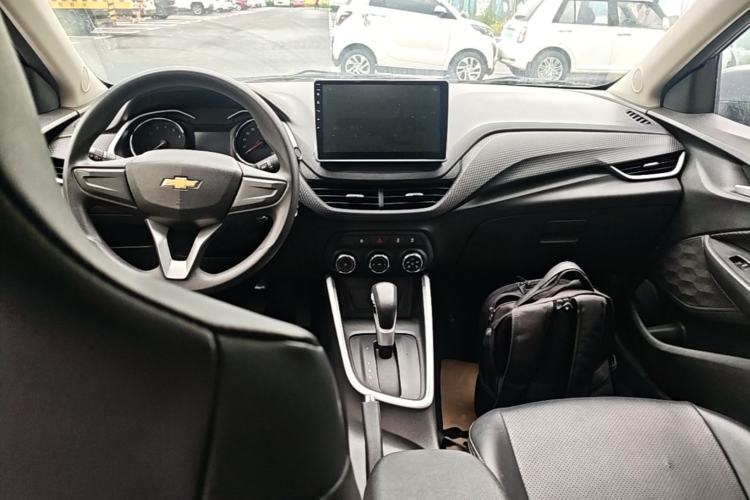 Used Chevrolet Cavalier 2020 325T Automatic Enjoyment Edition Center Console