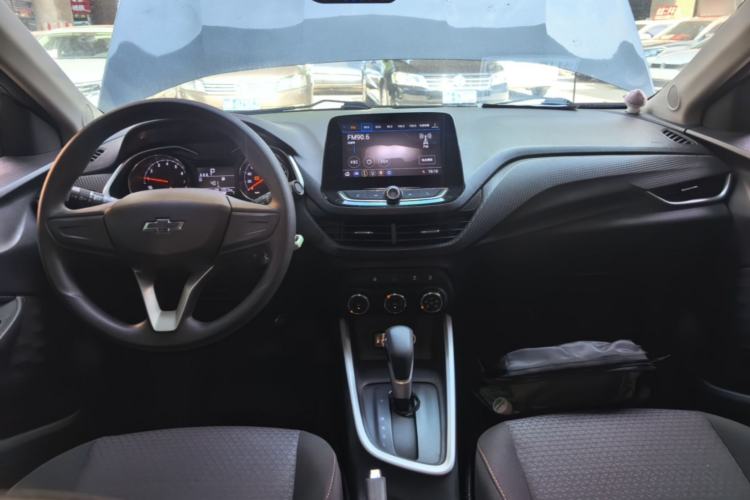 Used Chevrolet Cavalier 2020 Redline 325T Automatic Xinshang Edition China VI Standard Center Console