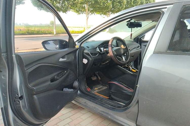 Used Chevrolet Cavalier 2020 Redline 325T Automatic Xinshang Edition China VI Standard Driver Seat