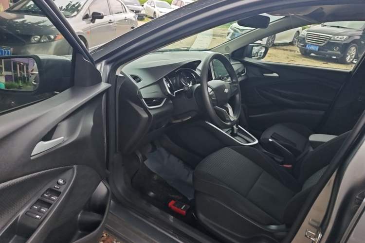 Used Chevrolet Cavalier 2020 325T Automatic Enjoyment Edition Driver Seat