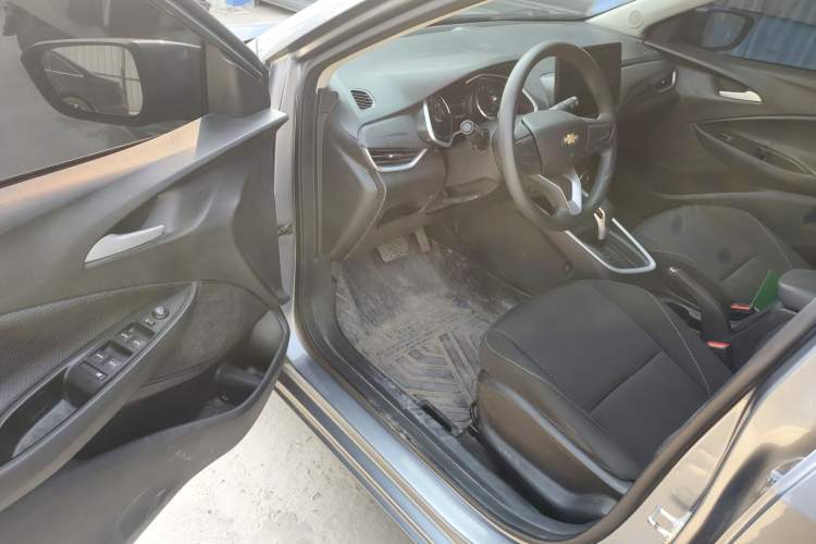 Used Chevrolet Cavalier 2020 325T Automatic Enjoyment Edition Driver Seat