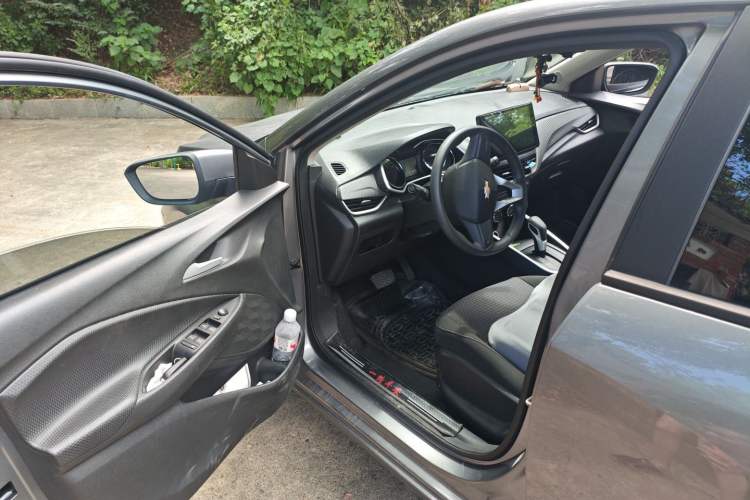Used Chevrolet Cavalier 2020 325T Automatic Enjoyment Edition Driver Seat