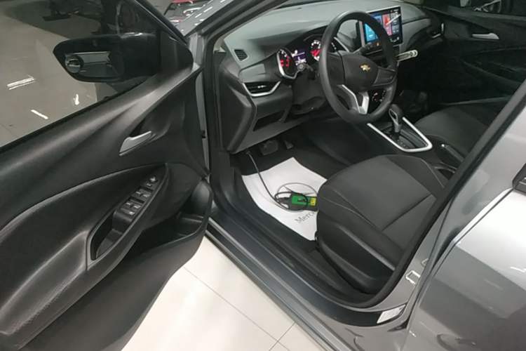 Used Chevrolet Cavalier 2020 325T Automatic Enjoyment Edition Driver Seat