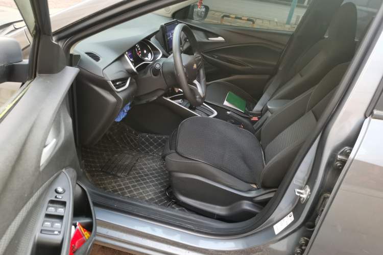 Used Chevrolet Cavalier 2020 325T Automatic Enjoyment Edition Driver Seat