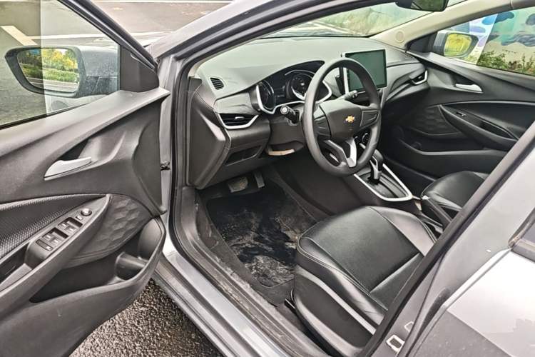 Used Chevrolet Cavalier 2020 325T Automatic Enjoyment Edition Driver Seat