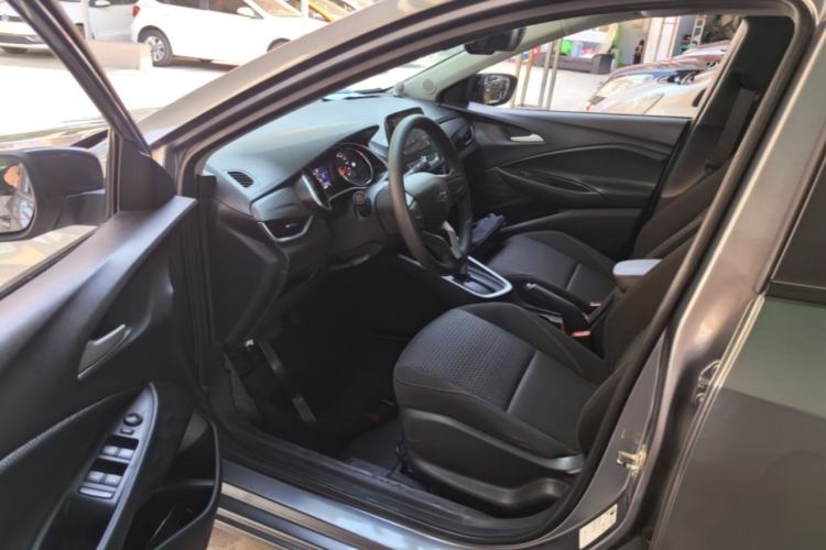 Used Chevrolet Cavalier 2020 Redline 325T Automatic Xinshang Edition China VI Standard Driver Seat