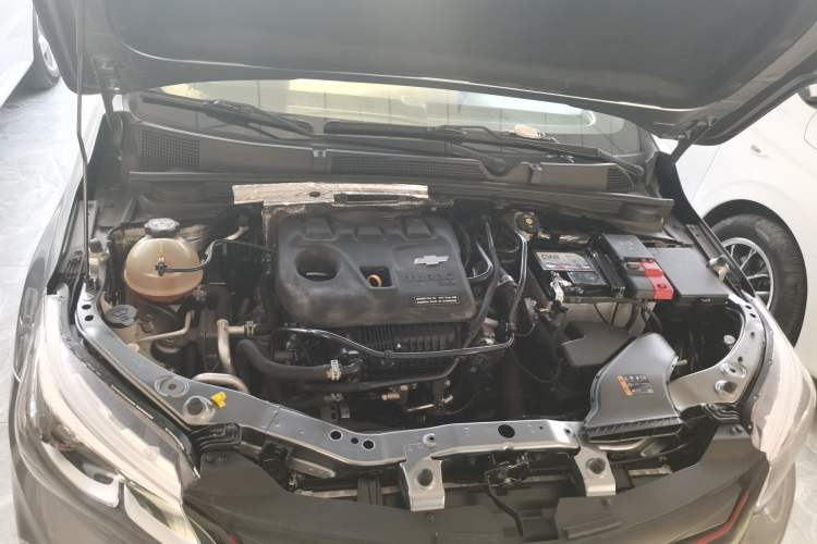 Used Chevrolet Cavalier 2020 Redline 325T Automatic Xinshang Edition China VI Standard Engine Bay