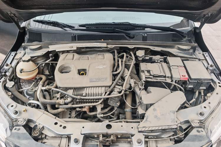 Used Chevrolet Cavalier 2020 Redline 325T Automatic Xinshang Edition China VI Standard Engine Bay
