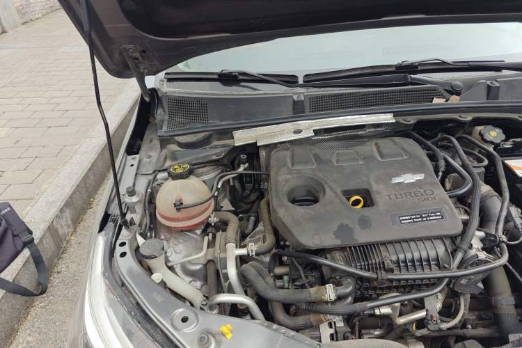 Used Chevrolet Cavalier 2020 Redline 325T Automatic Xinshang Edition China VI Standard Engine Bay Right