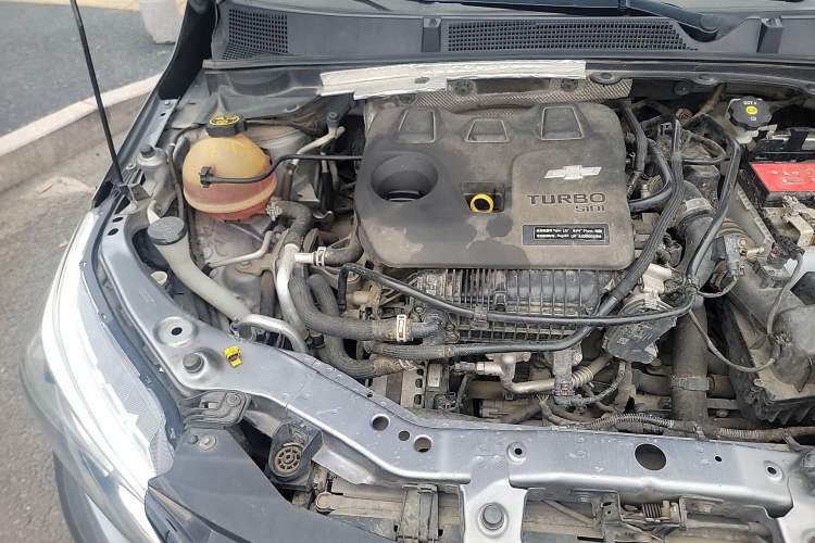 Used Chevrolet Cavalier 2020 Redline 325T Automatic Xinshang Edition China VI Standard Engine Bay Right