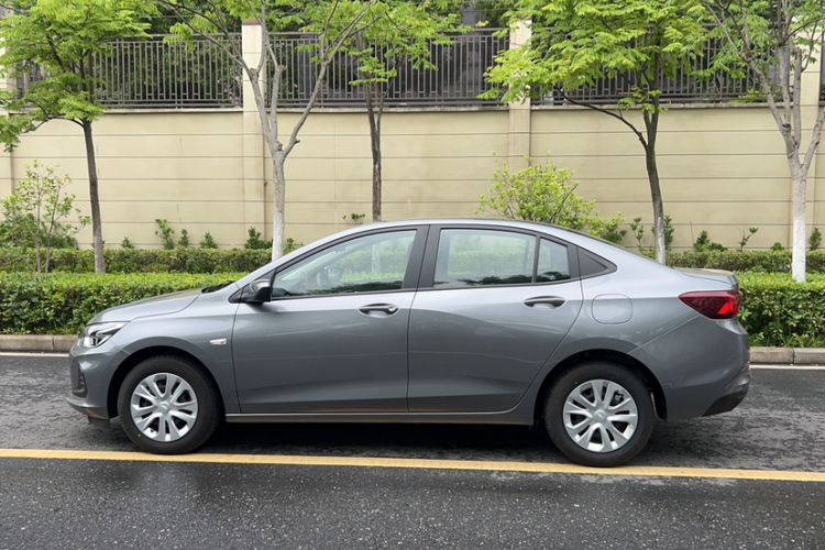 Used Chevrolet Cavalier 2020 320 Manual Enjoyment Edition Exterior 3