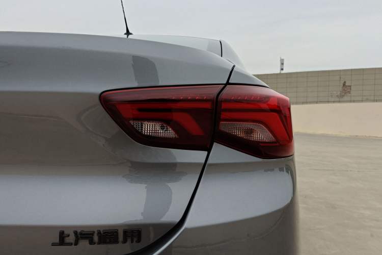 Used Chevrolet Cavalier 2020 Redline 325T Automatic Xinshang Edition Exterior 7