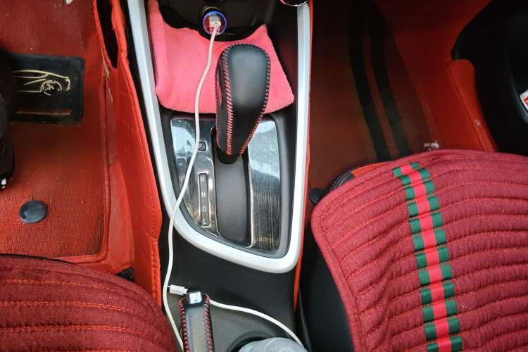 Used Chevrolet Cavalier 2020 325T Automatic Enjoyment Edition Gear Lever